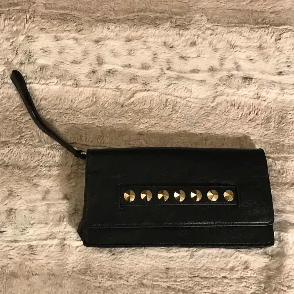 𝅺: : THE LIMIED Black Studded Clutch Wristlet : :